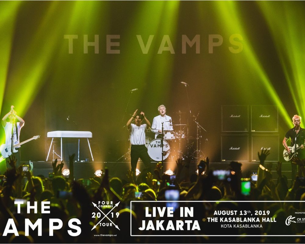 H 001_The Vamps_Performance__0034_Group 35