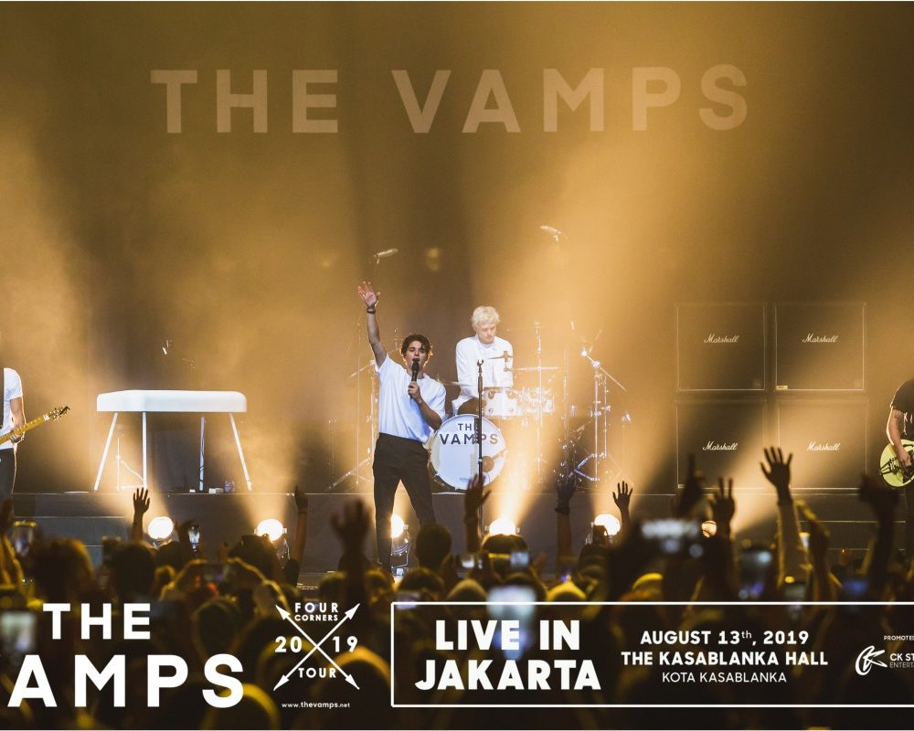 H 001_The Vamps_Performance__0036_Group 37